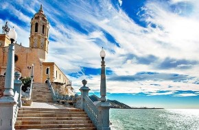 La vieille ville de Sitges surplombe la mer